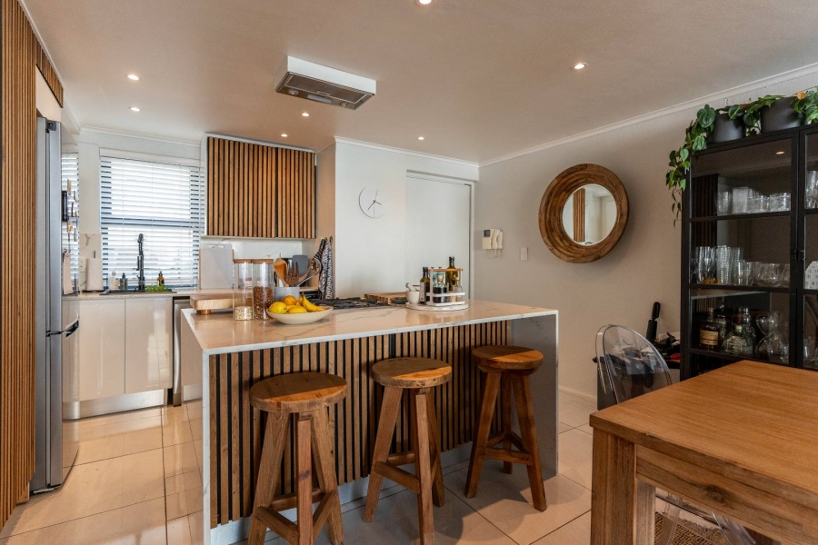 To Let 2 Bedroom Property for Rent in Sea Point Western Cape